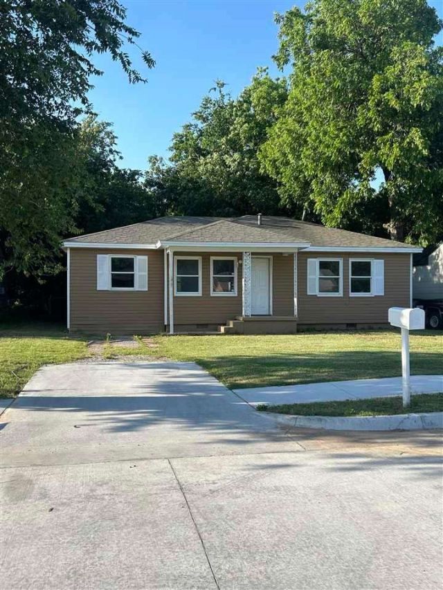 1807 NW Taylor, Lawton, OK 73507 Main Photo