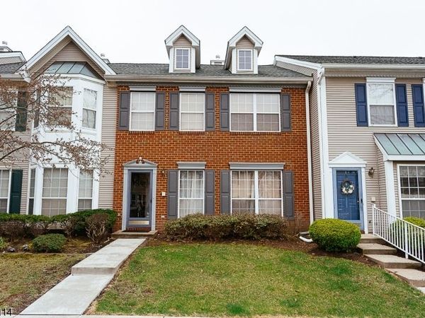 12 Diaz Ct, Franklin, NJ 08823