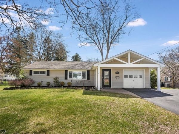 306 Hurley Dr, Hackettstown, NJ 07840