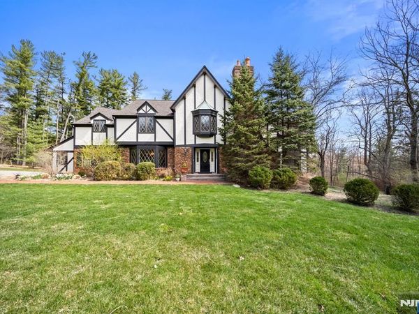 6 Jonathan Smith Road, Morris Township, NJ 07960