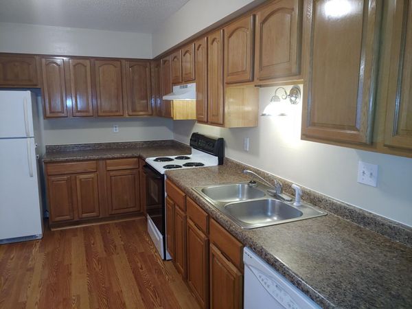 896 Wescott Square , Eagan, MN 55123