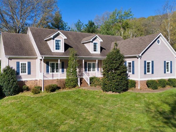 104 Meadowbrook Court , Russellville, KY 42276