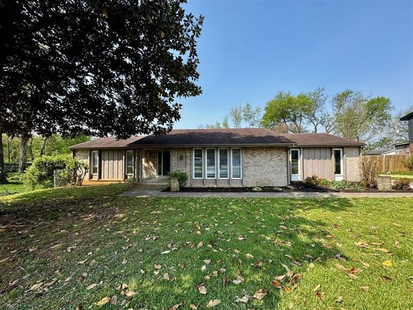 2605 Yuma Drive, Bowling Green, KY 42104