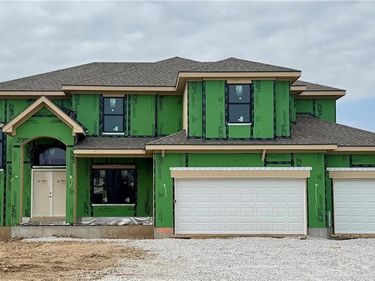 10304 N Smalley Drive, Kansas City, MO 64157
