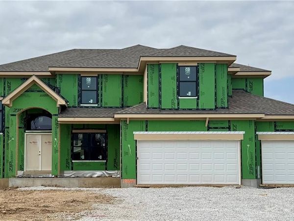 10304 N Smalley Drive, Kansas City, MO 64157