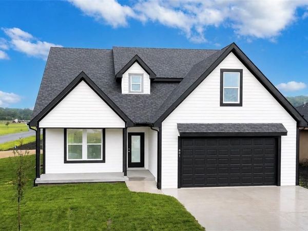 913 2nd Street, Perry, KS 66073
