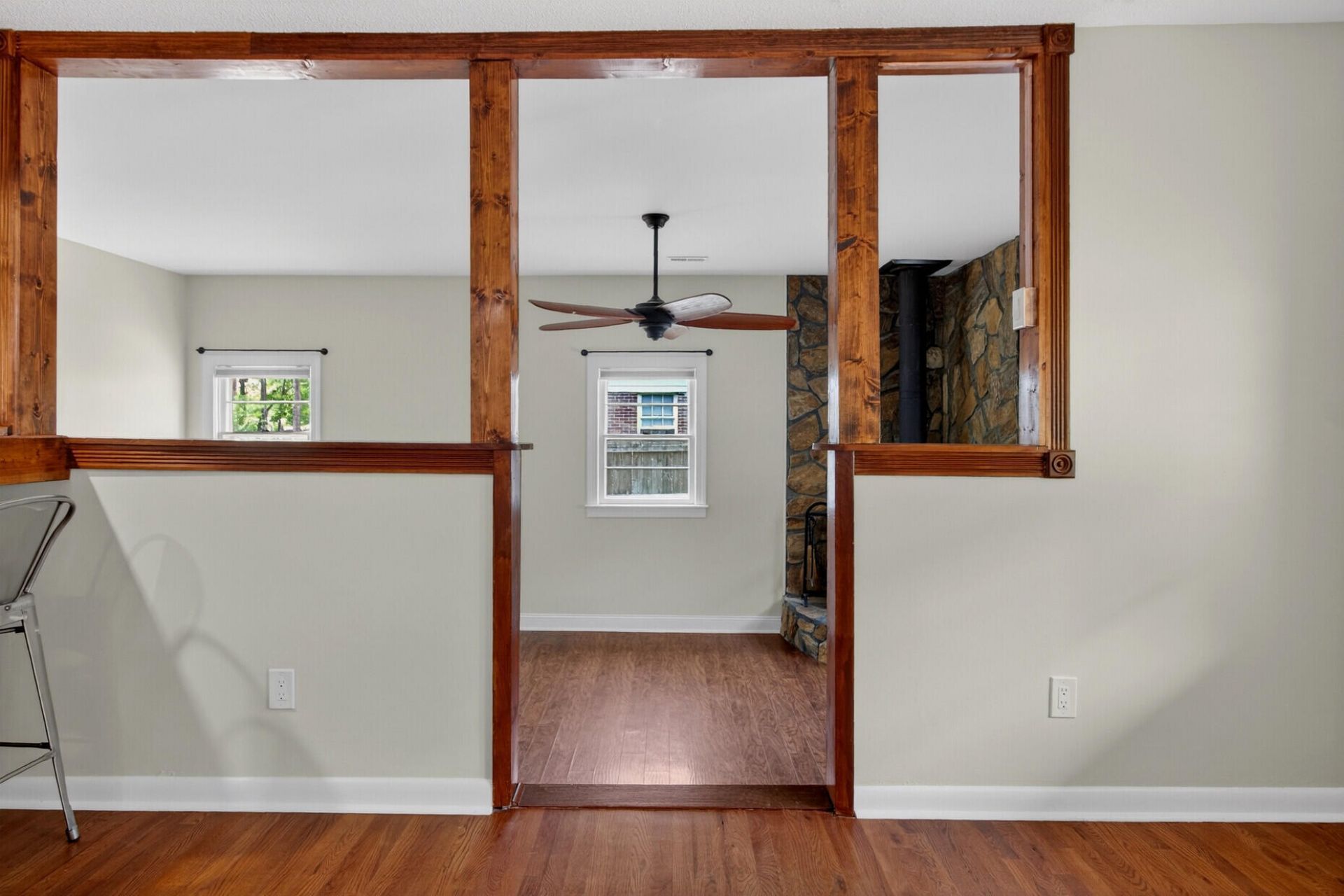 221 Forest Circle Photo 11