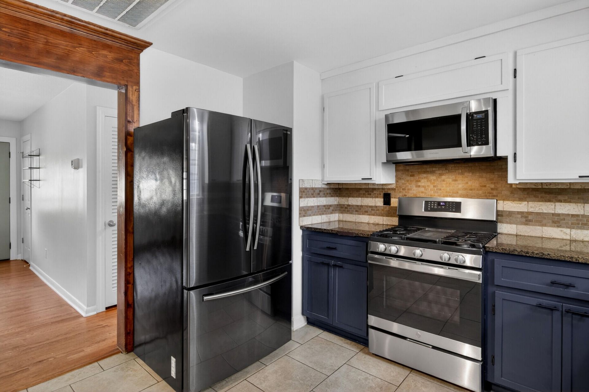 221 Forest Circle Photo 16