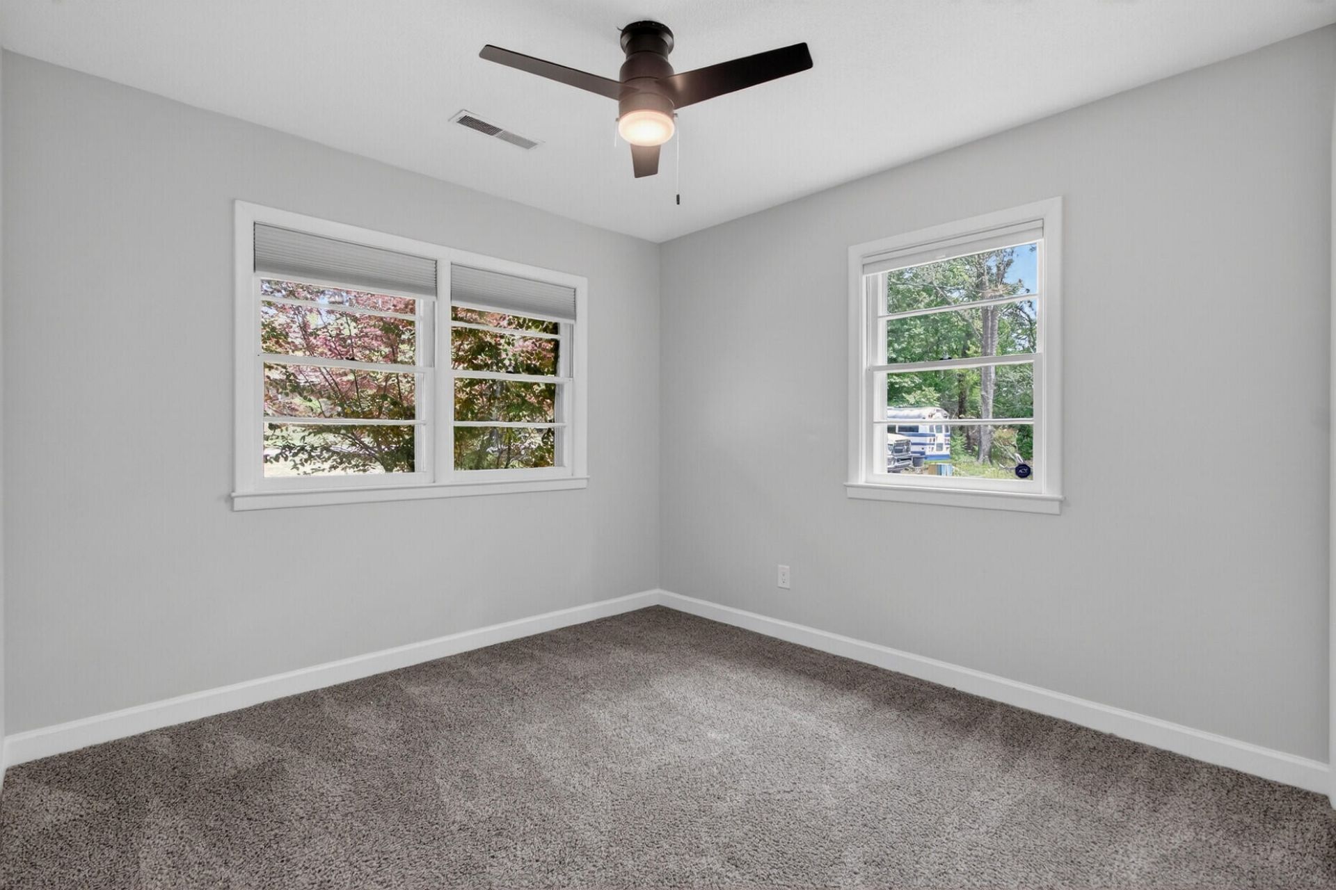 221 Forest Circle Photo 22