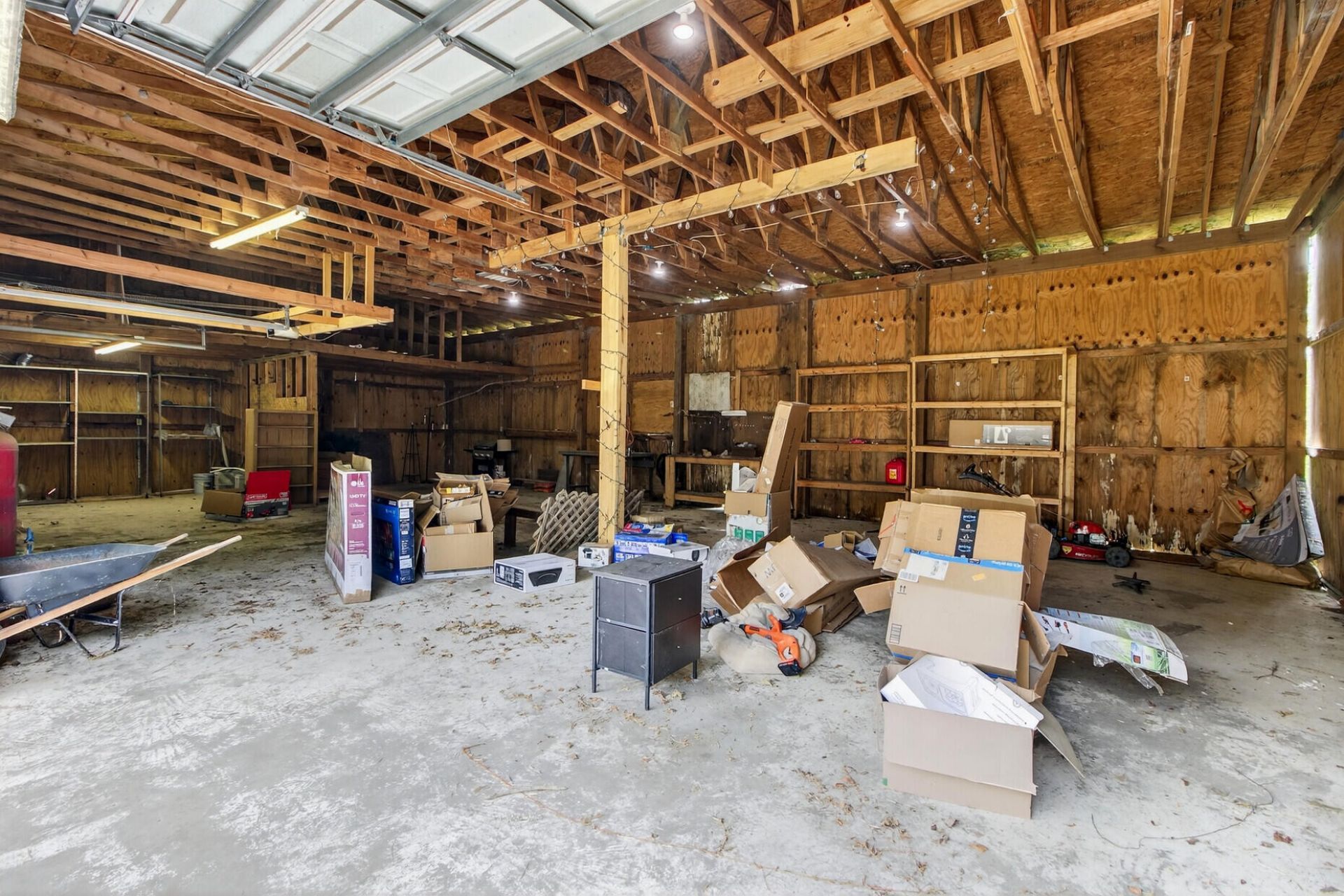 221 Forest Circle Photo 31