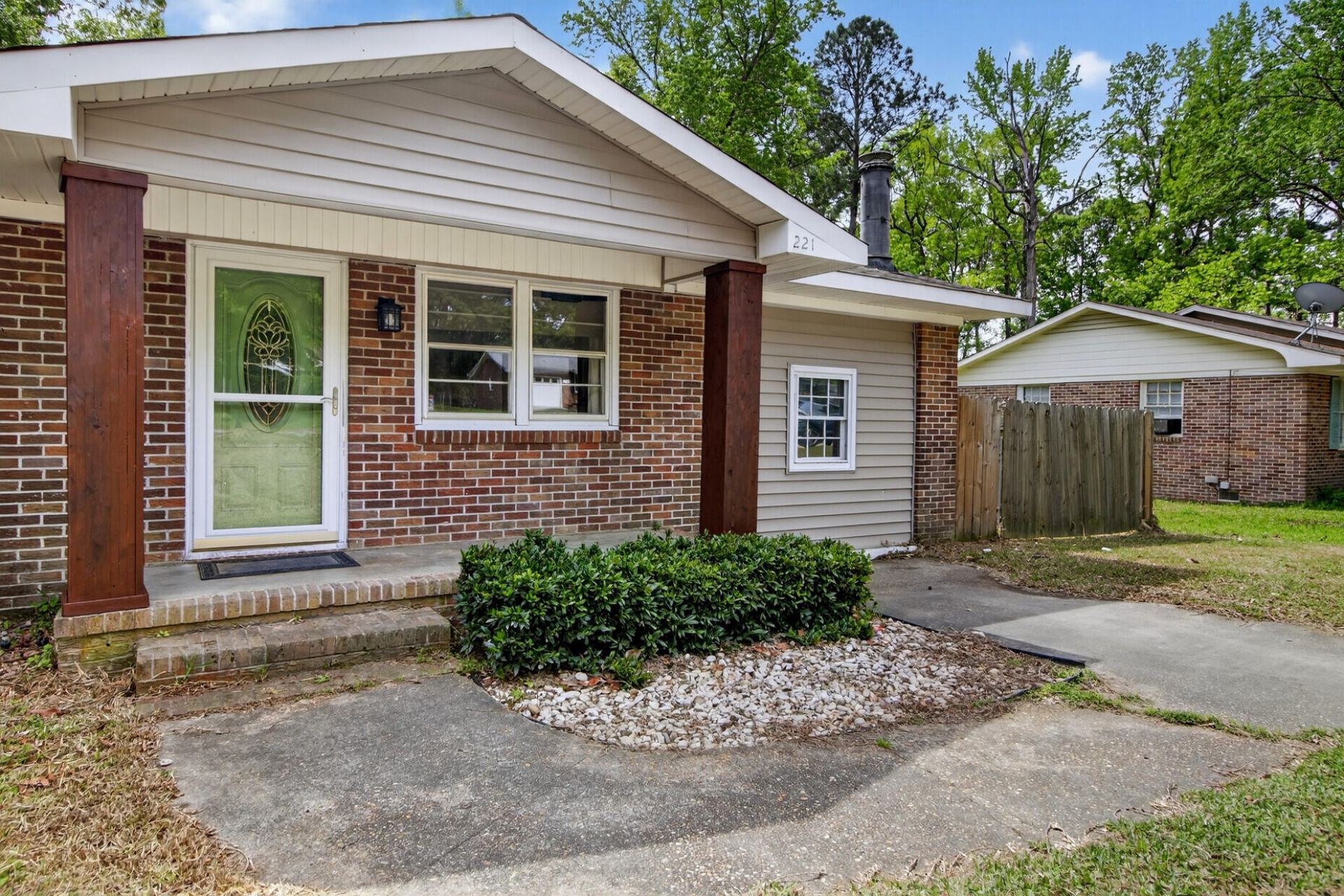 221 Forest Circle Photo 37