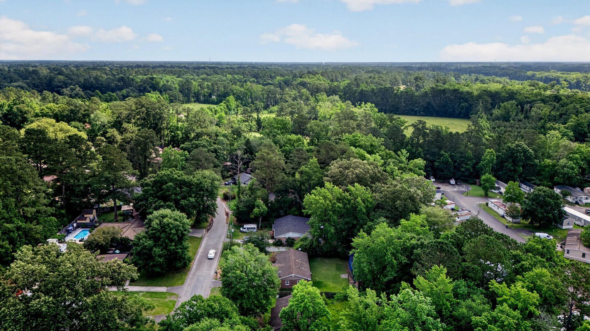 221 Forest Circle Photo 38