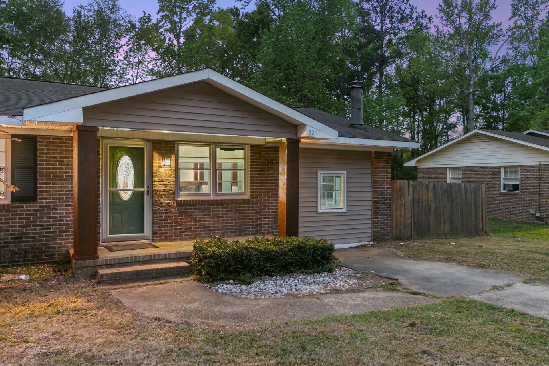 221 Forest Circle Photo 4