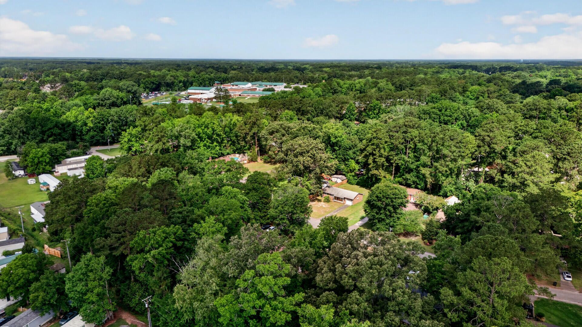 221 Forest Circle Photo 41