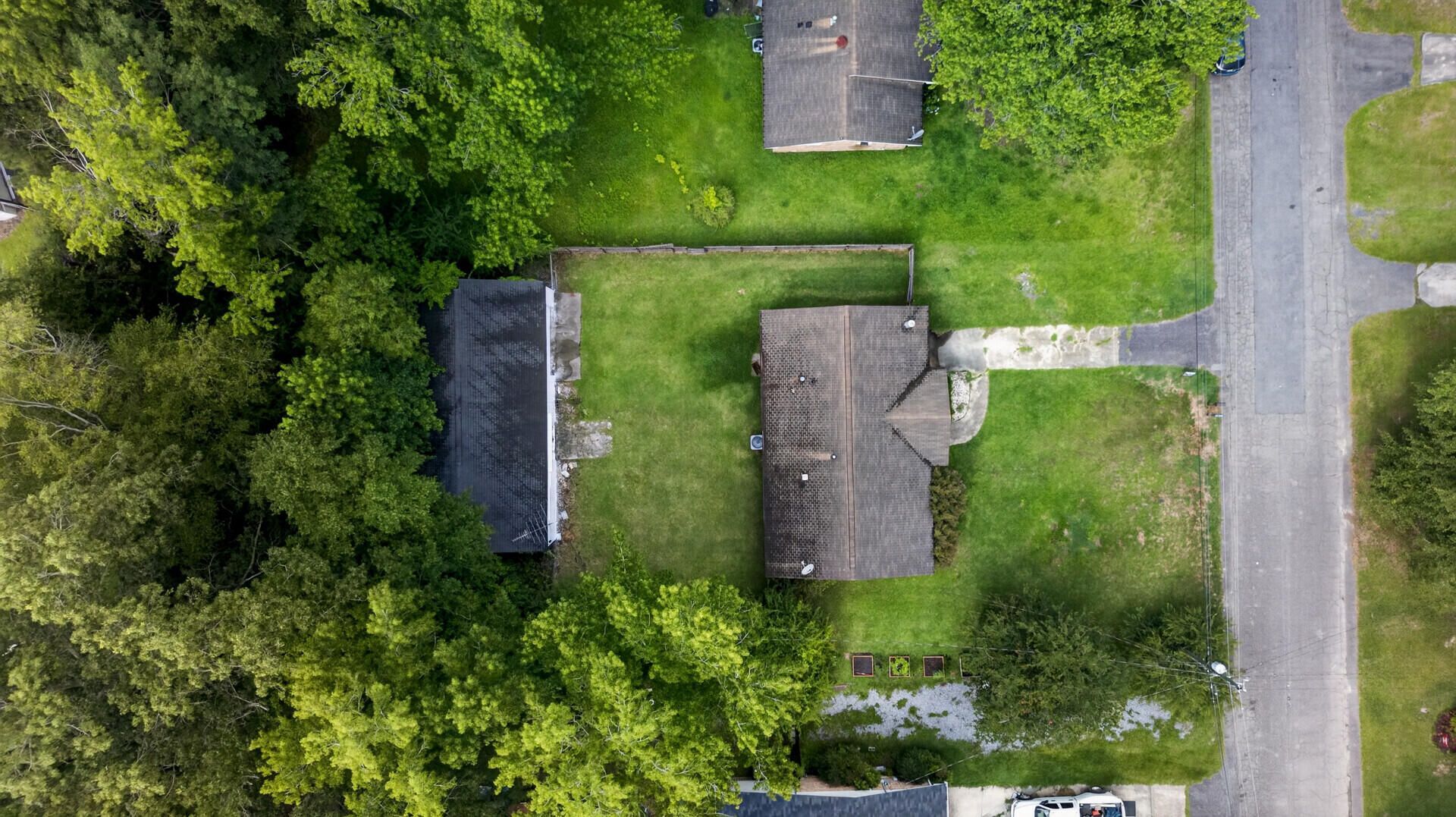 221 Forest Circle Photo 48