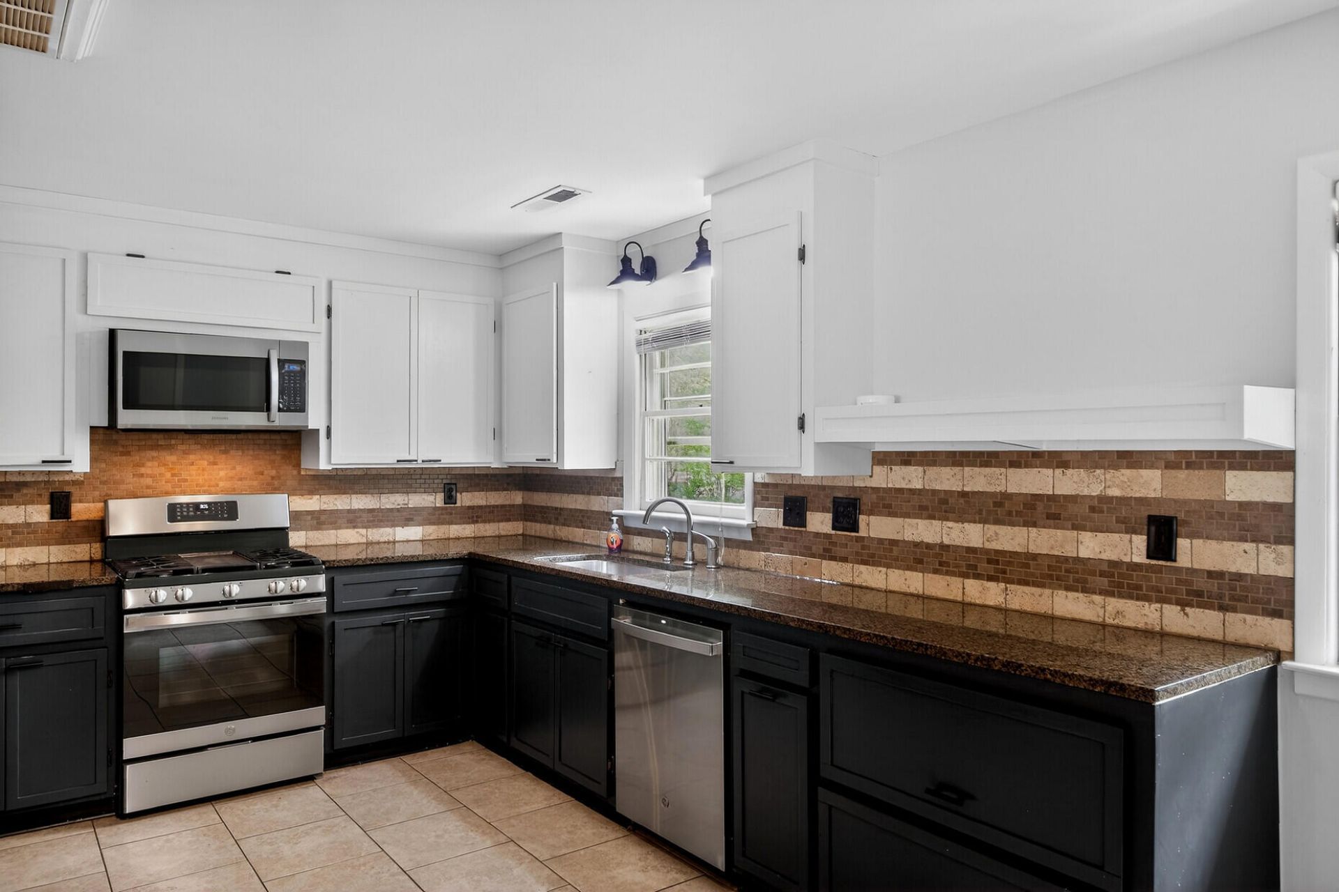221 Forest Circle Photo 5