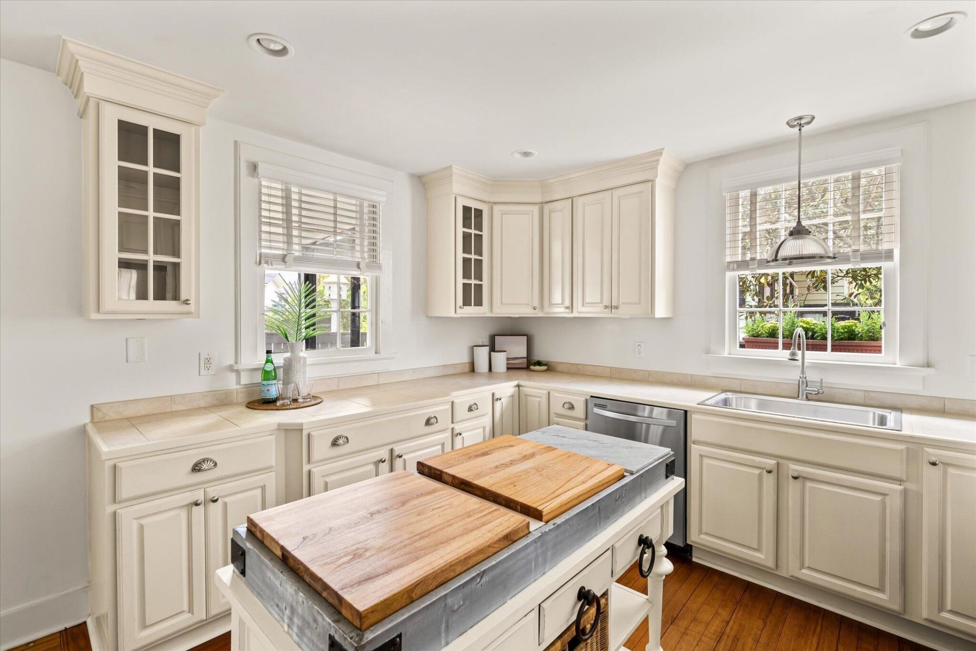 4 Rutledge Boulevard Photo 10