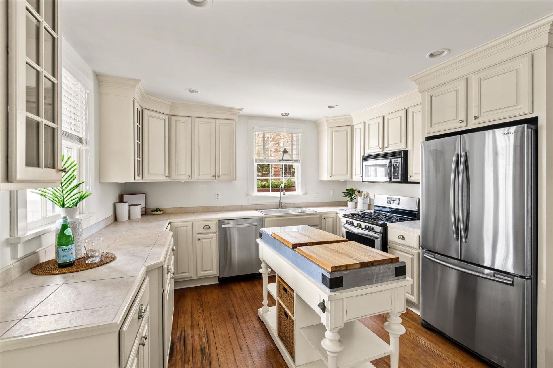 4 Rutledge Boulevard Photo 9