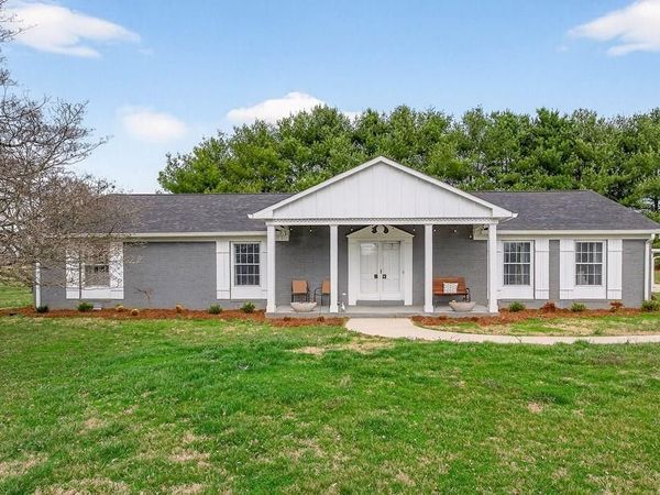 212 Oakland Dr , Sparta, TN 38583