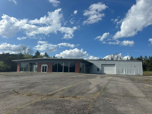 1662 Murfreesboro Rd , Woodbury, TN 37190