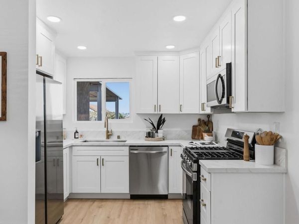 6729 Mezin Way, San Diego, CA 92114