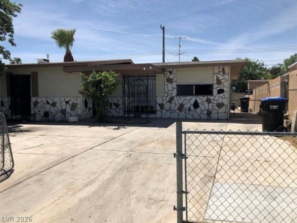 725 Miller Avenue , North Las Vegas, NV 89030