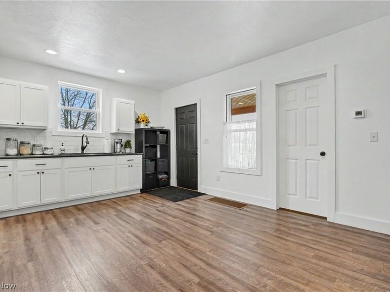 1101 Princehorn Avenue NW, North Lawrence, OH 44669 Photo 6