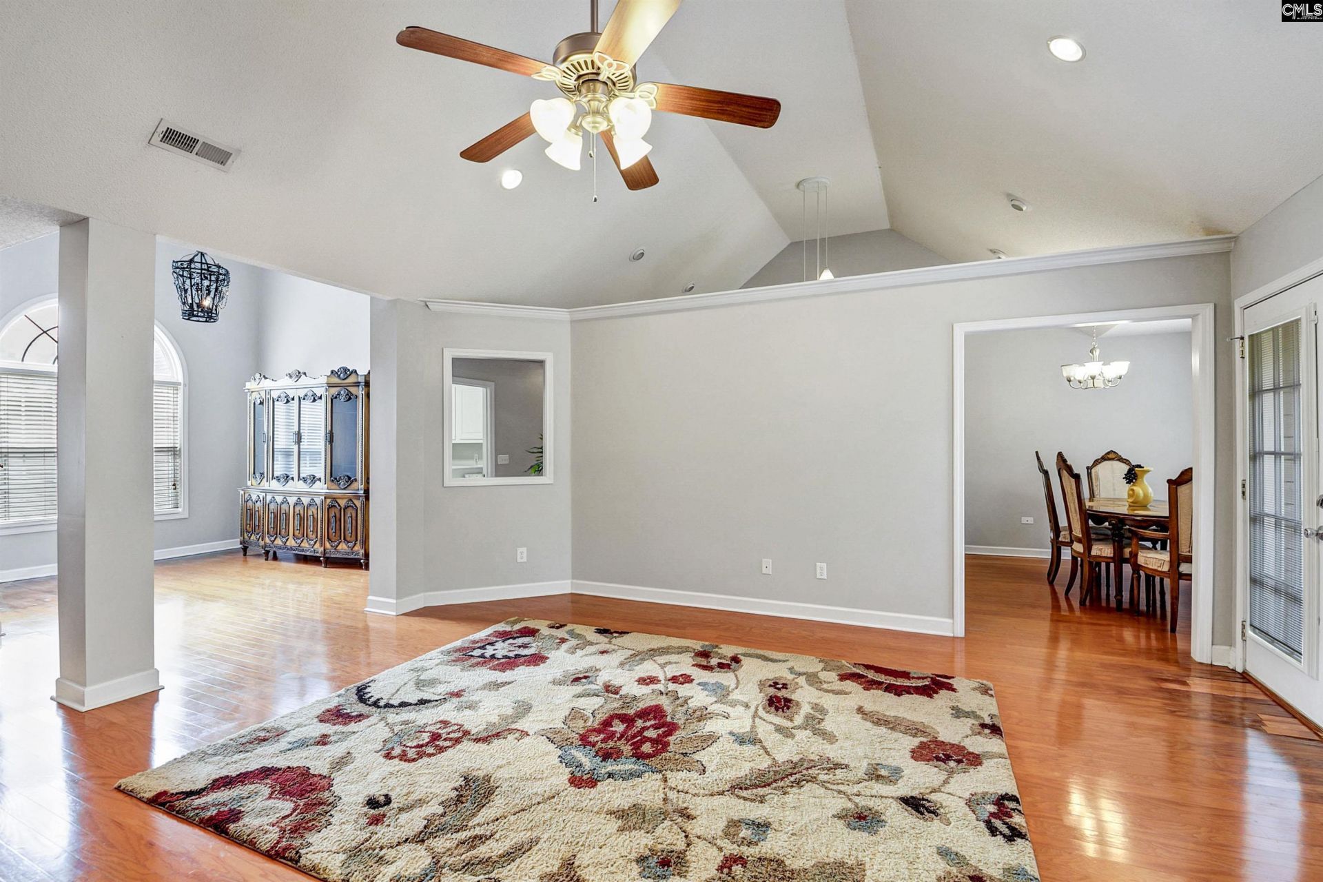 81 Belmont Drive  Photo 11