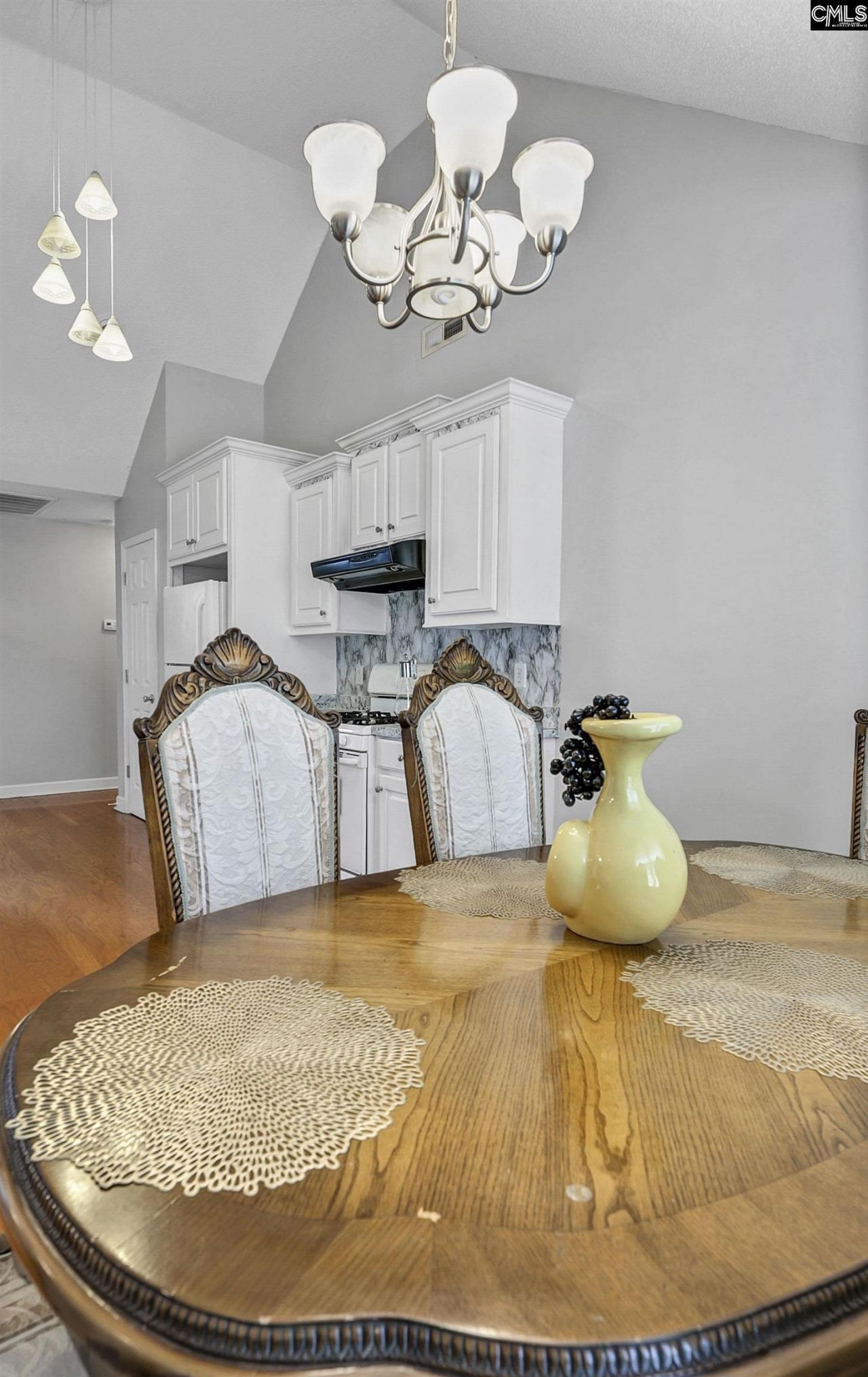 81 Belmont Drive  Photo 16