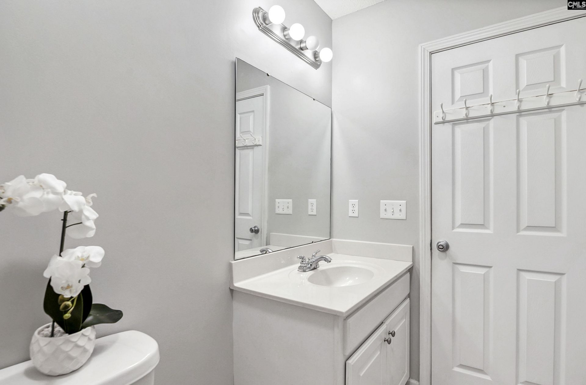 81 Belmont Drive  Photo 32