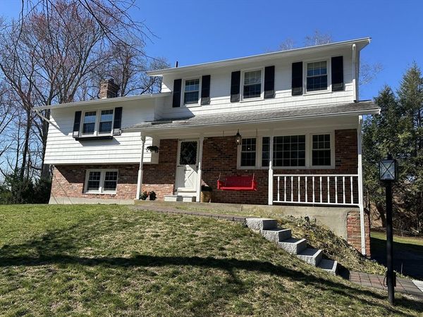 11 Ethelyn Cir, Maynard, MA 01754