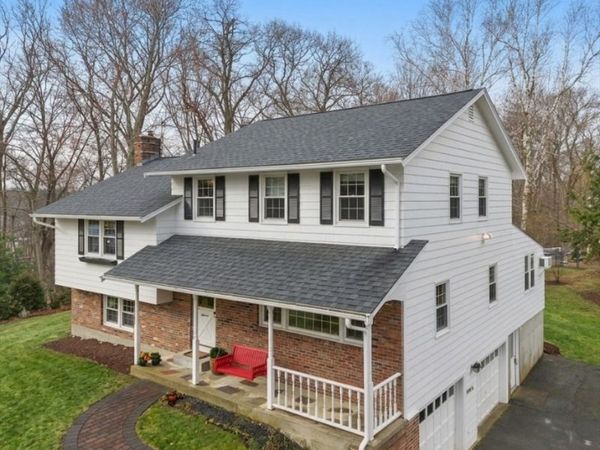 11 Ethelyn Cir, Maynard, MA 01754