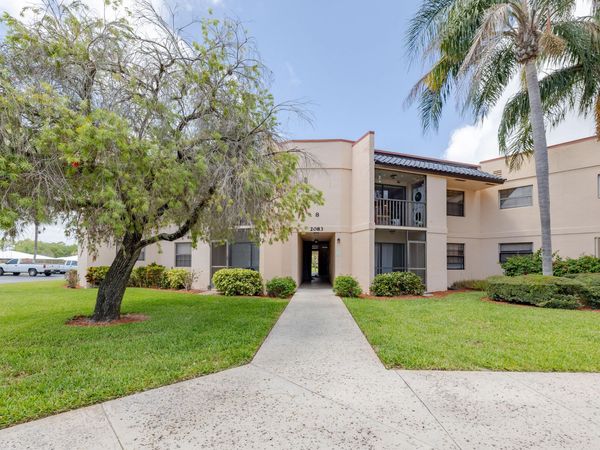 2083 NE Collins Circle, Unit 8-100, Jensen Beach, FL 34957