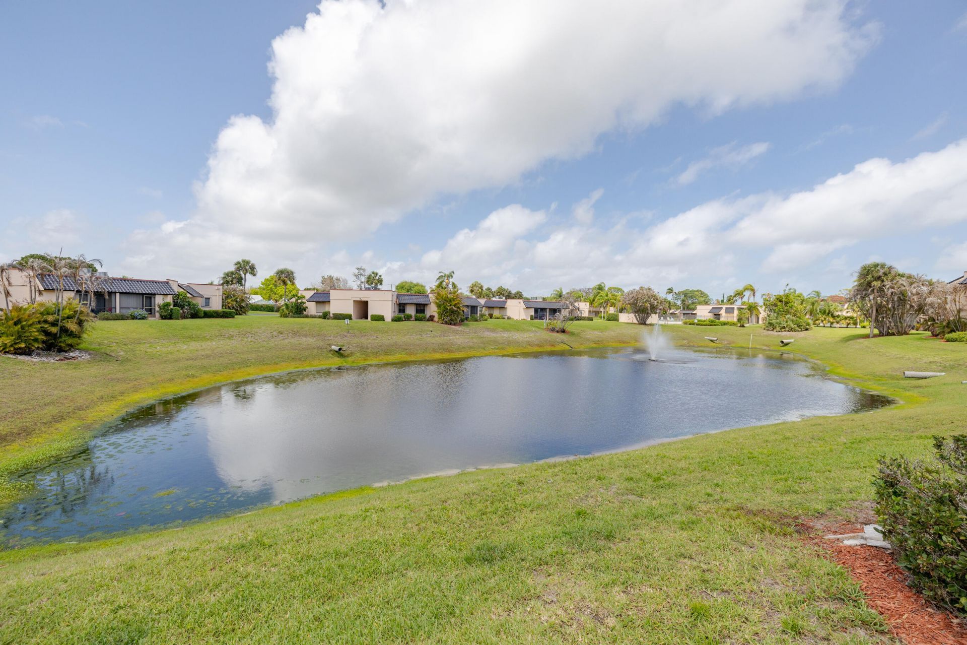 2083 NE Collins Circle, Unit 8-100, Jensen Beach, FL 34957 Photo