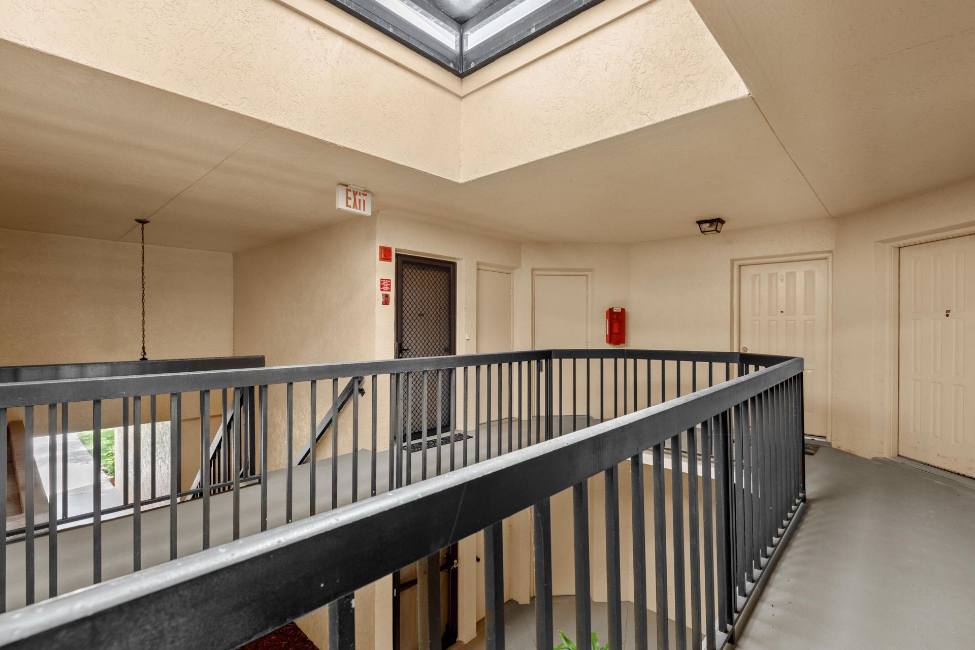 2083 NE Collins Circle, Unit 8-100, Jensen Beach, FL 34957 Photo