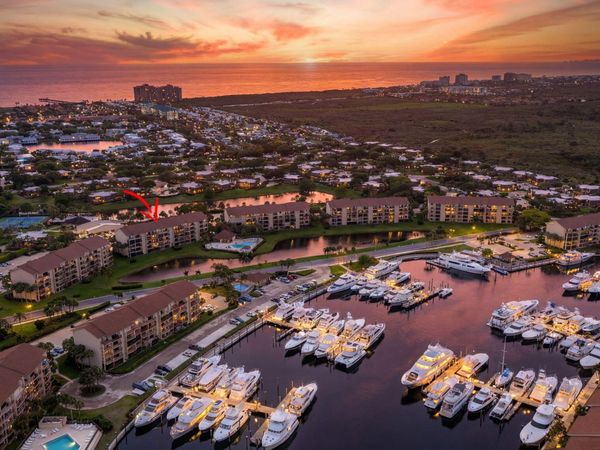 601 Seafarer Circle, Unit 504, Jupiter, FL 33477