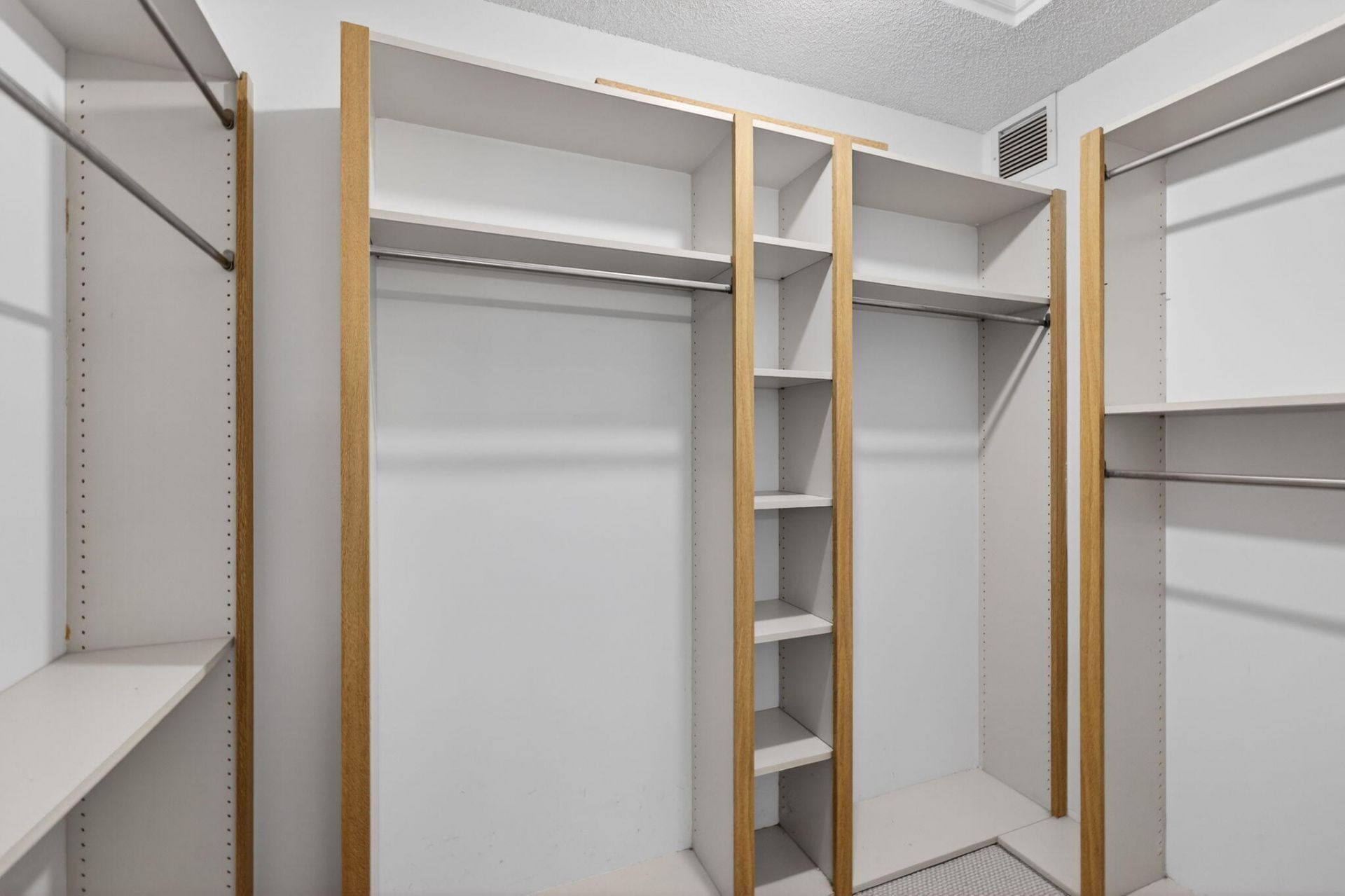 601 Seafarer Circle, Unit 504, Jupiter, FL 33477 Photo