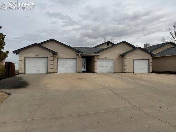 687-693 E Laporte Drive, Pueblo, CO 81007
