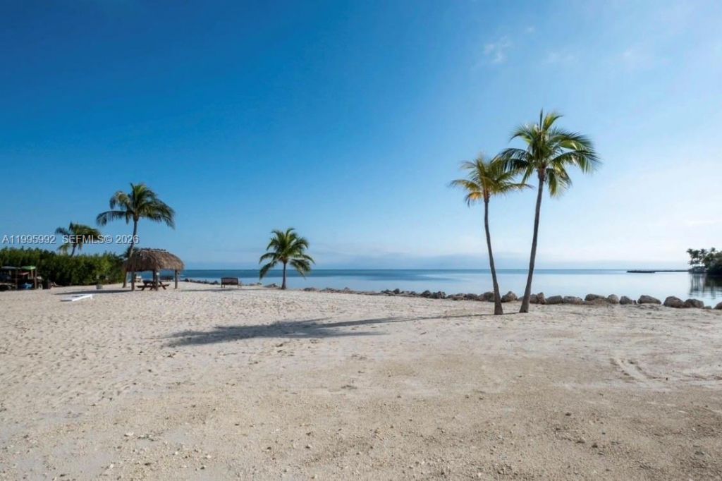 200 Wrenn , Unit 502, Plantation Key, FL 33070 Photo