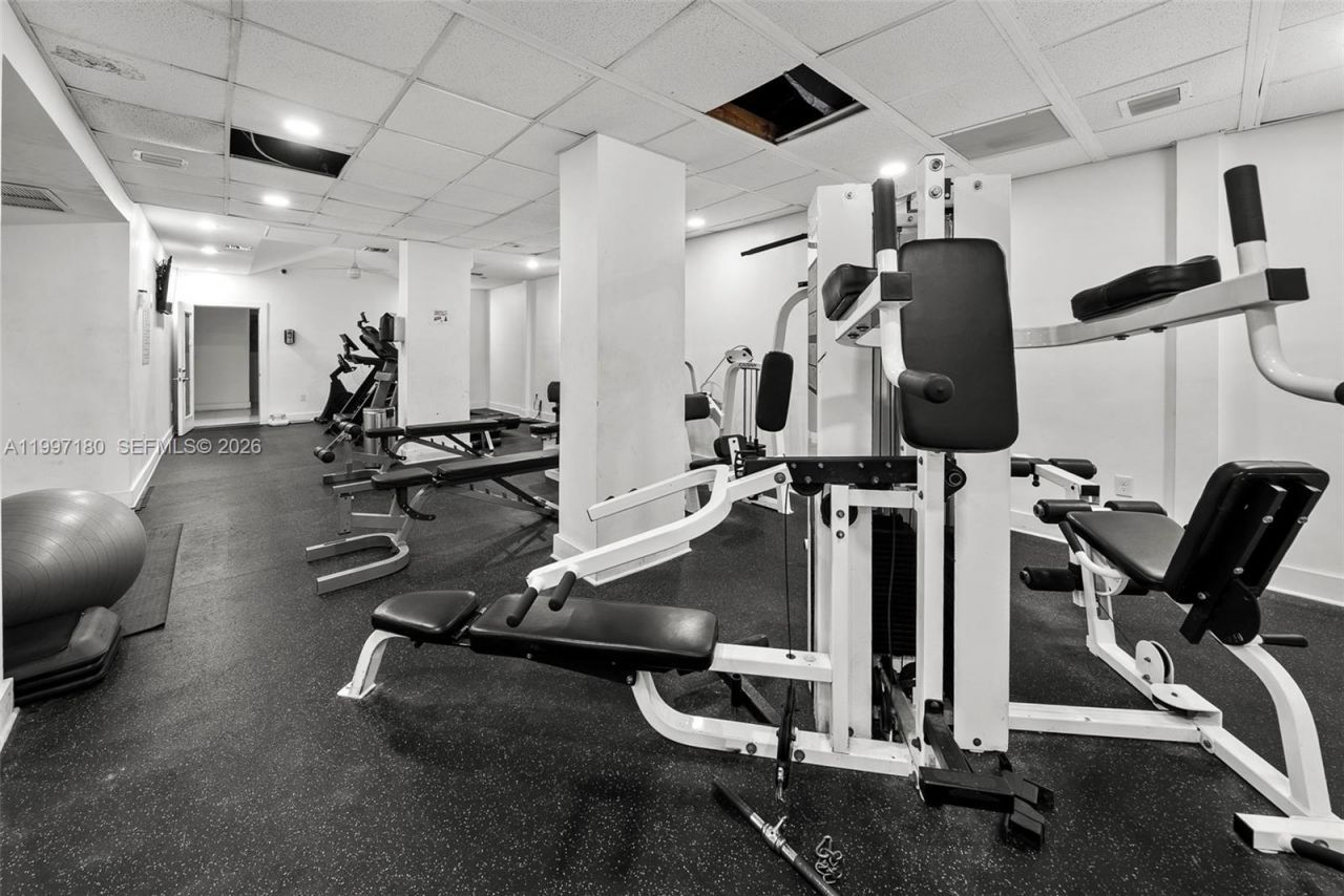 6450 Collins Ave, Unit 205, Miami Beach, FL 33141 Photo