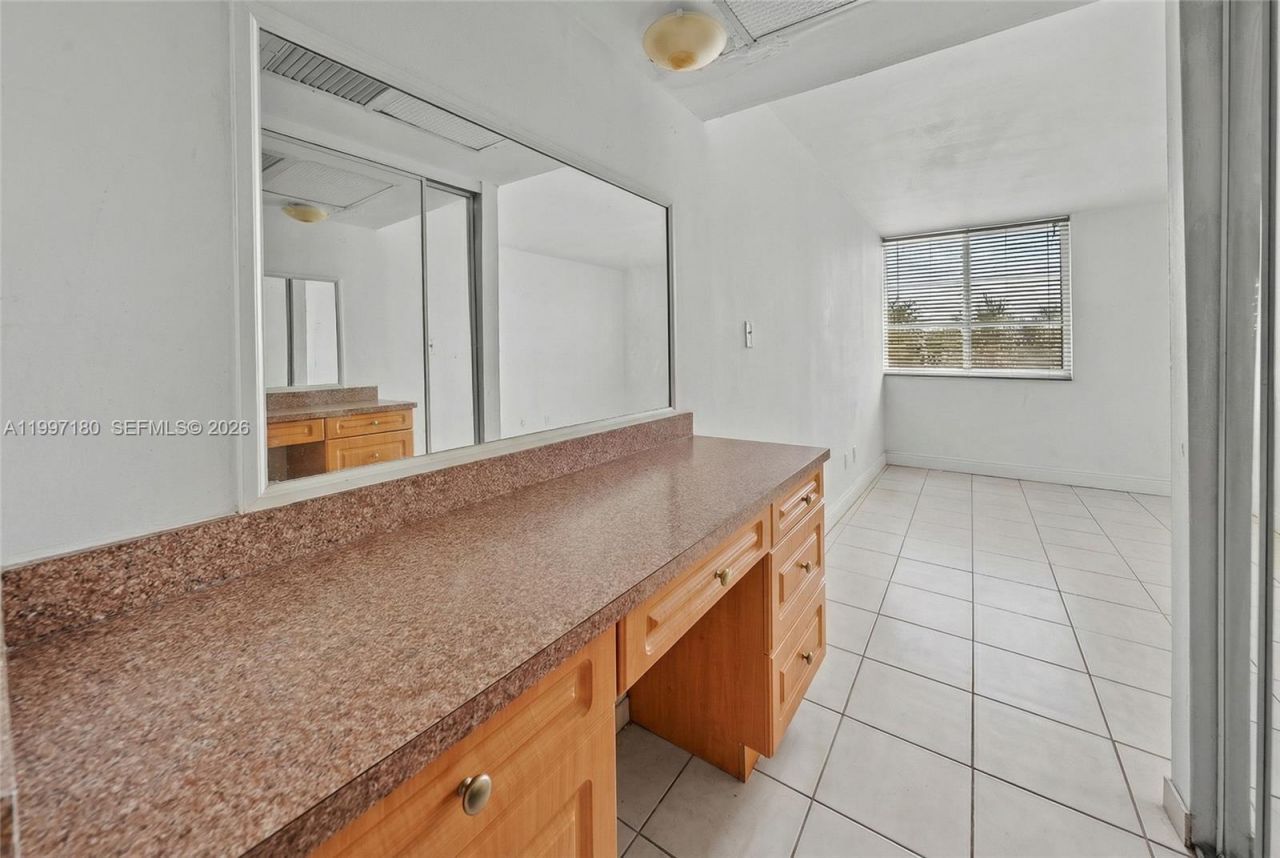 6450 Collins Ave, Unit 205, Miami Beach, FL 33141 Photo
