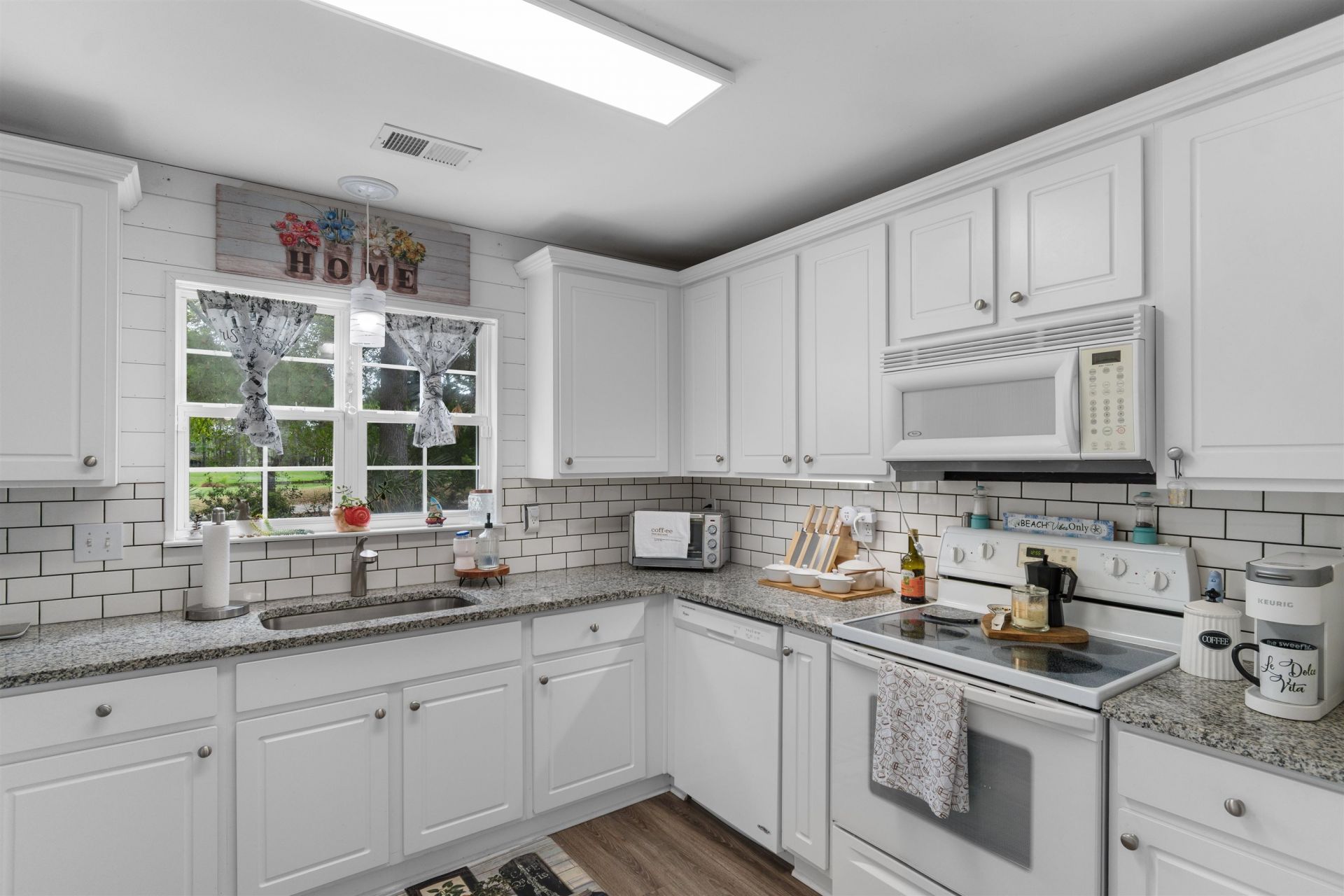 161 Barclay Dr.  Photo 6