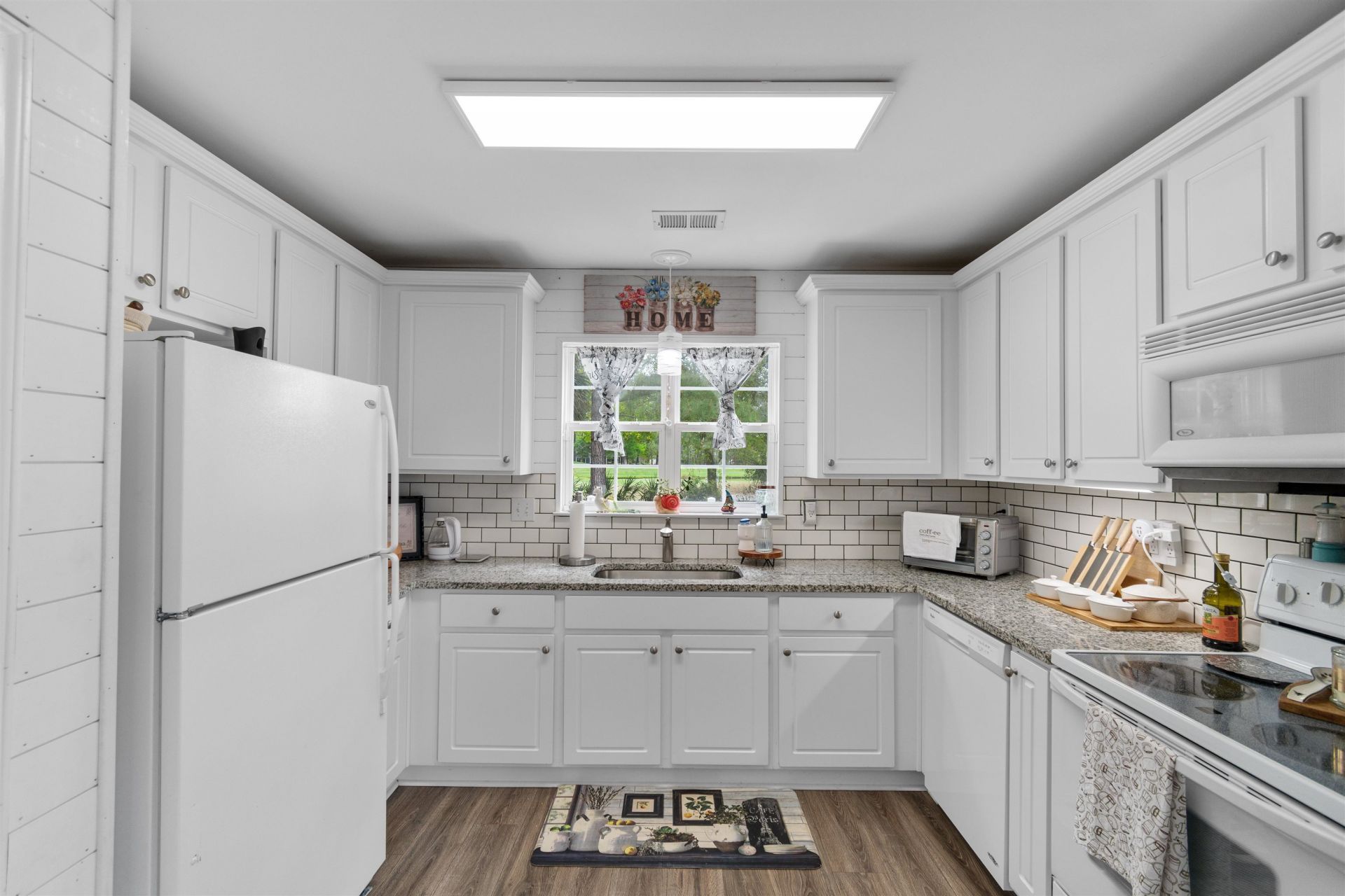 161 Barclay Dr.  Photo 7