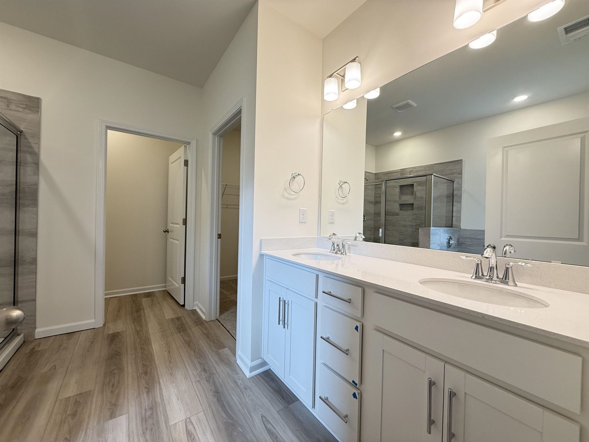 137 Cascade Dr.  Photo 10