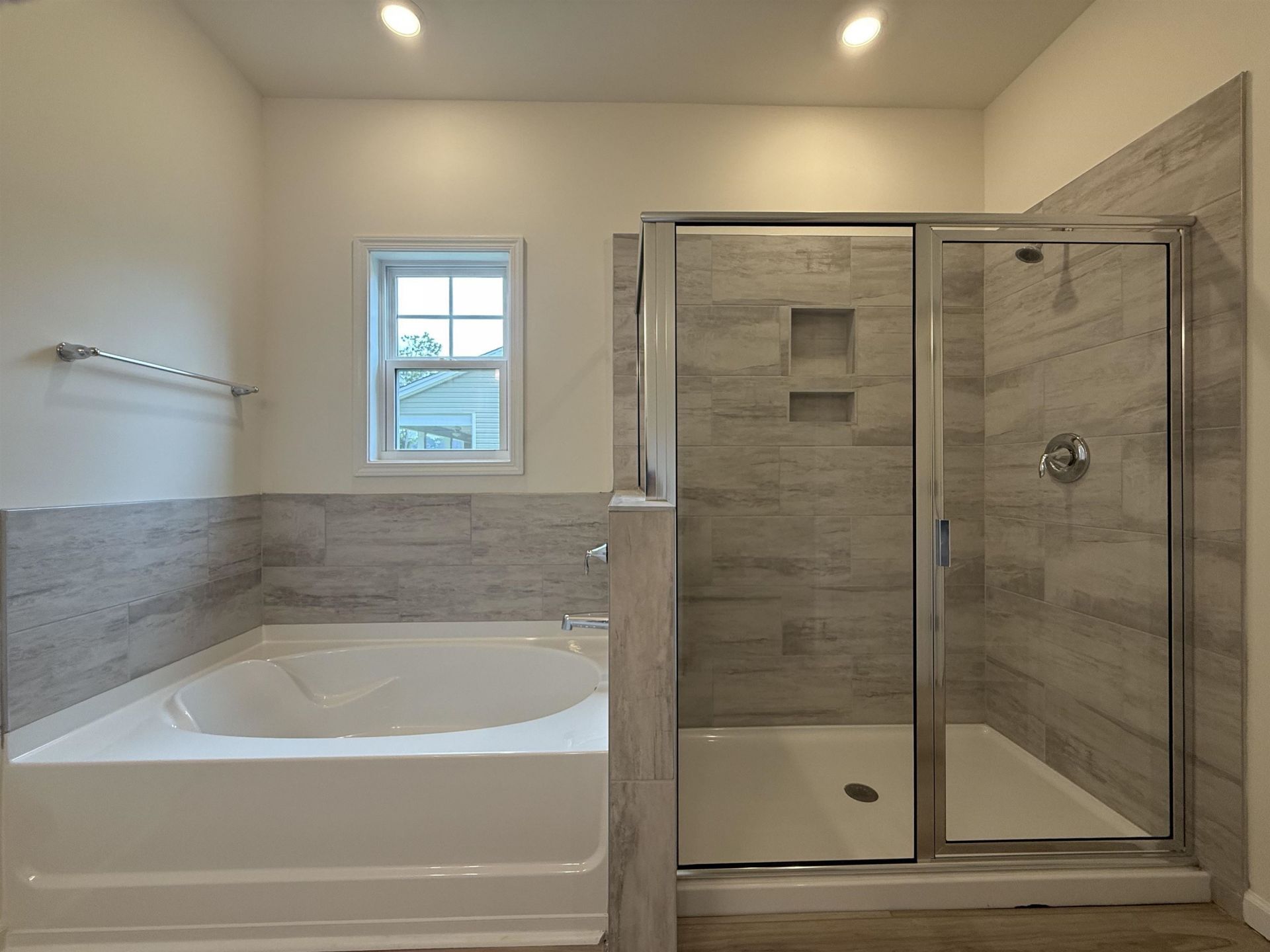 137 Cascade Dr.  Photo 11