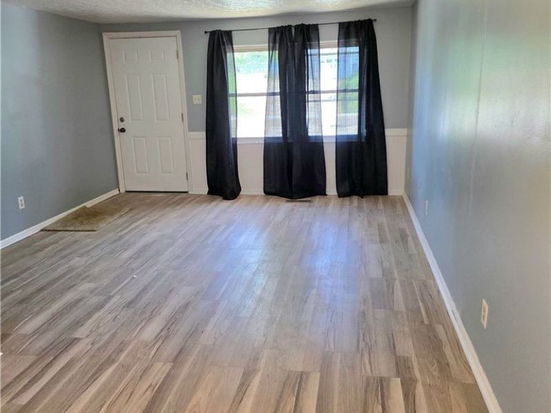 106 Jennifer Drive, Byesville, OH 43723 Photo 4