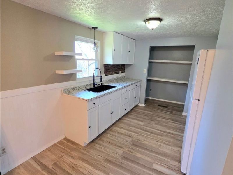 106 Jennifer Drive, Byesville, OH 43723 Photo 8