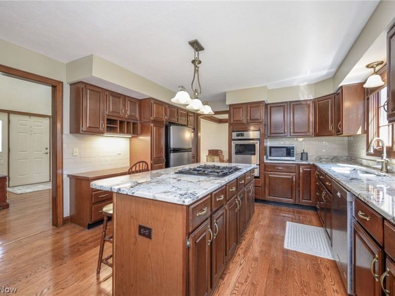 3470 Hunters Crossing, Stow, OH 44224 Photo 14