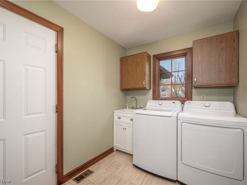 3470 Hunters Crossing, Stow, OH 44224 Photo 18