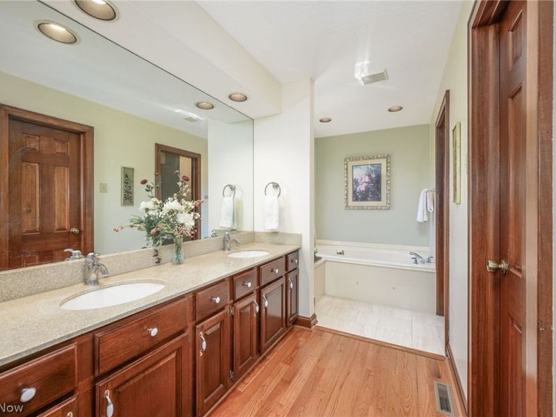 3470 Hunters Crossing, Stow, OH 44224 Photo 21